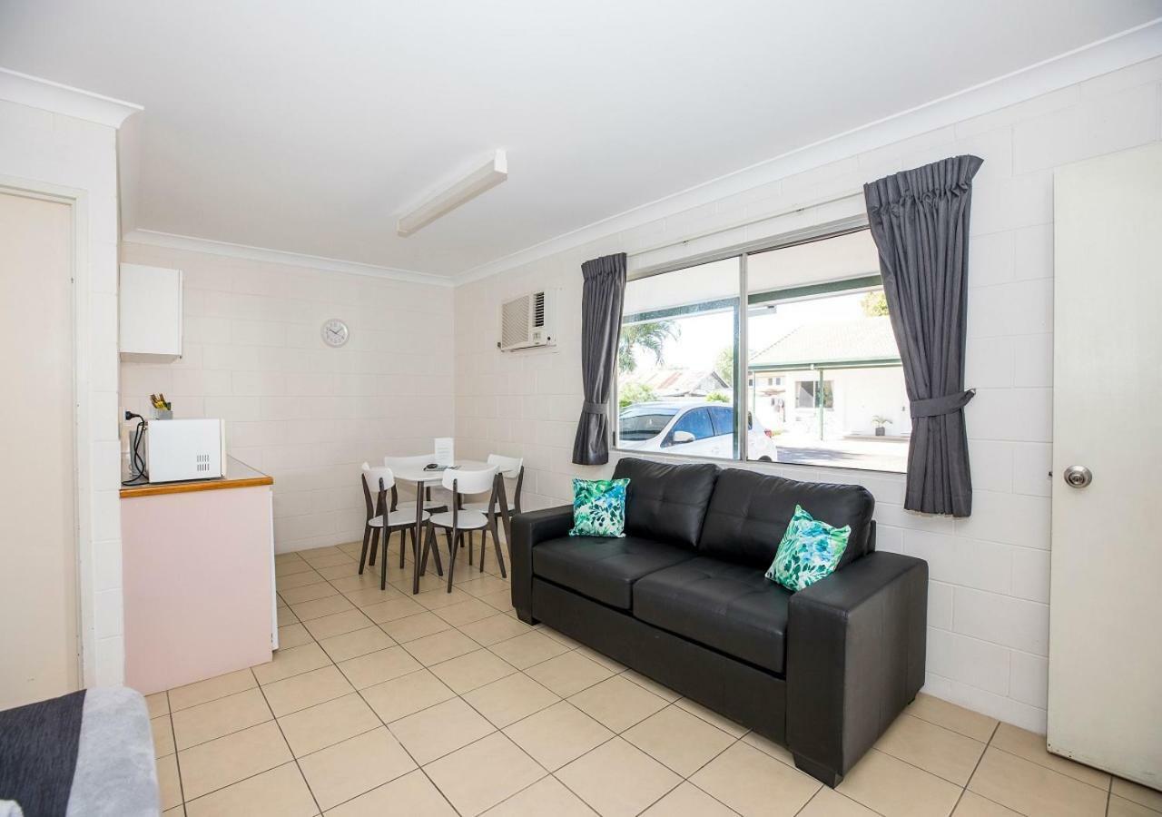 Banjo Paterson Motor Inn Townsville Exterior foto
